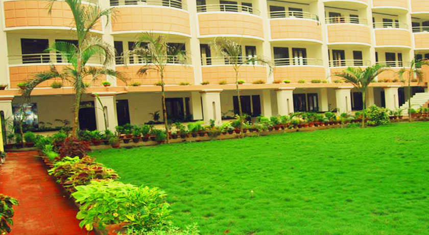 Hotel Gajapati - Lawn