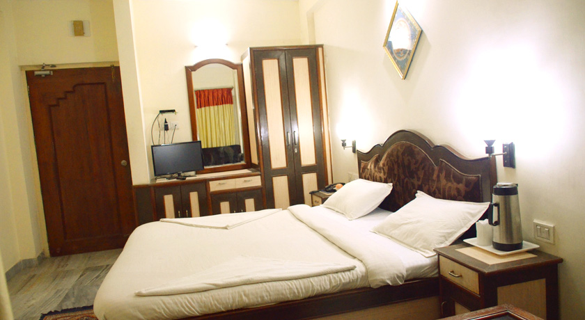Hotel Gajapati - Deluxe Room 3