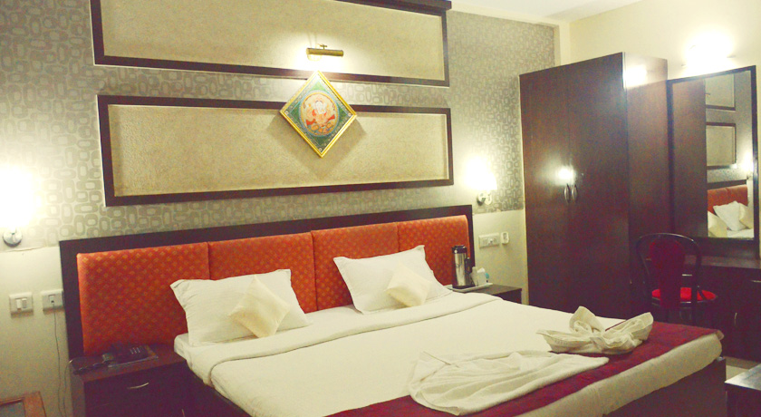 Hotel Gajapati - Bedroom